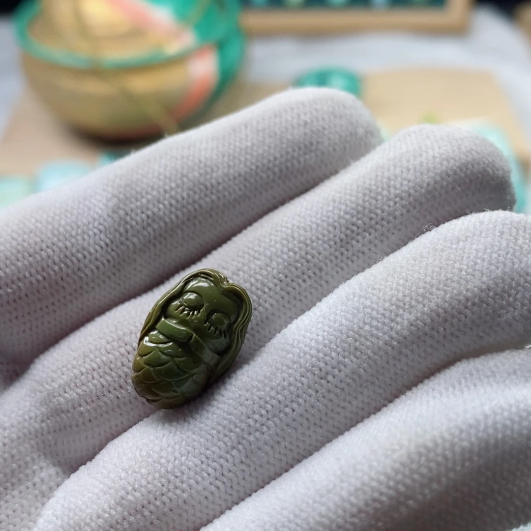 绿松石颈饰未镶嵌