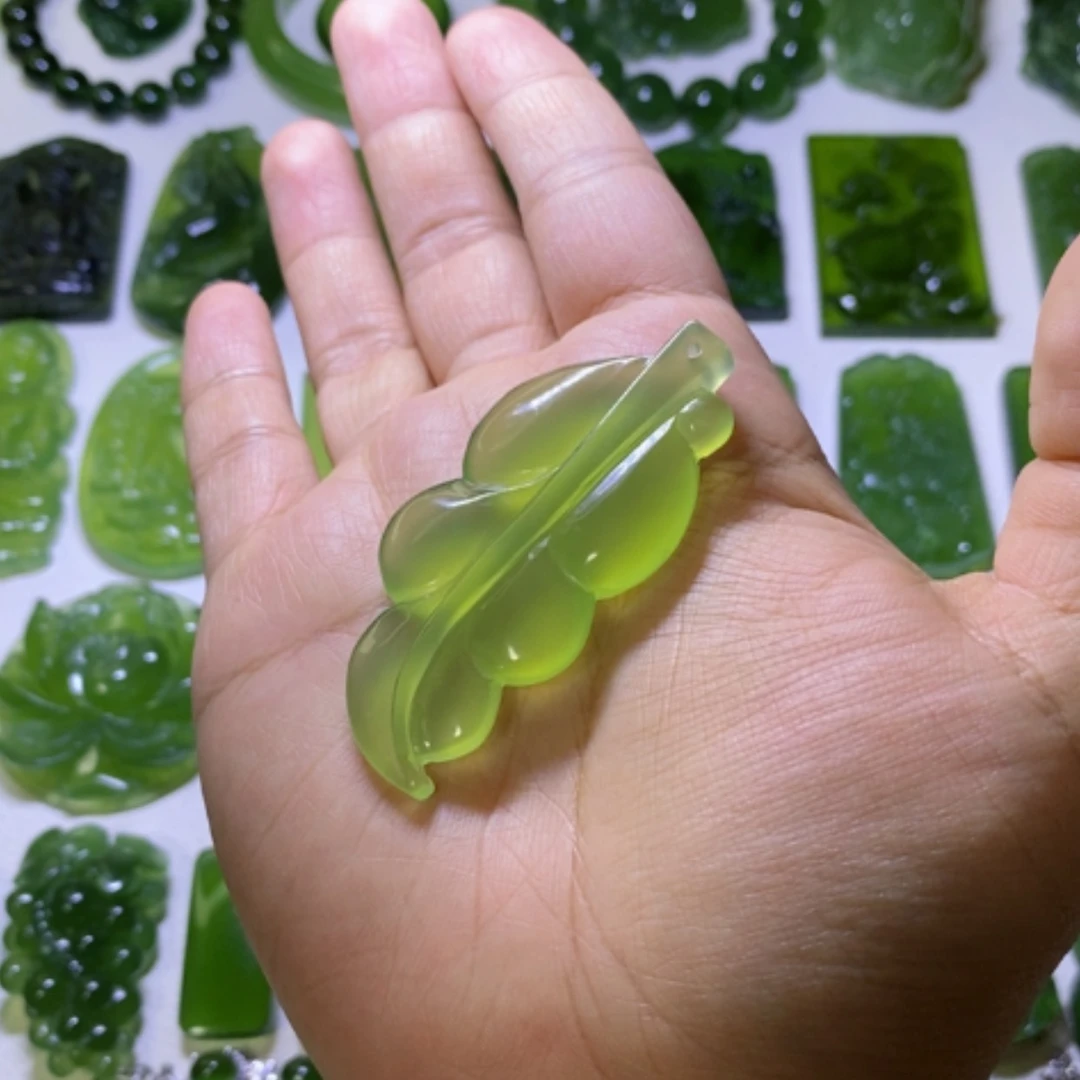 【闪购商品】未镶嵌蛇纹石玉颈饰