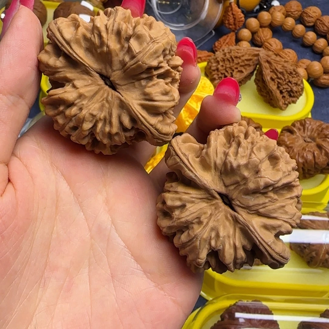 文玩核桃吊坠52官帽