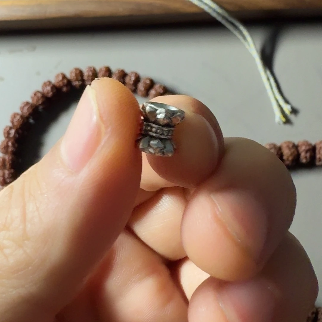 金刚菩提吊坠奔**?线束