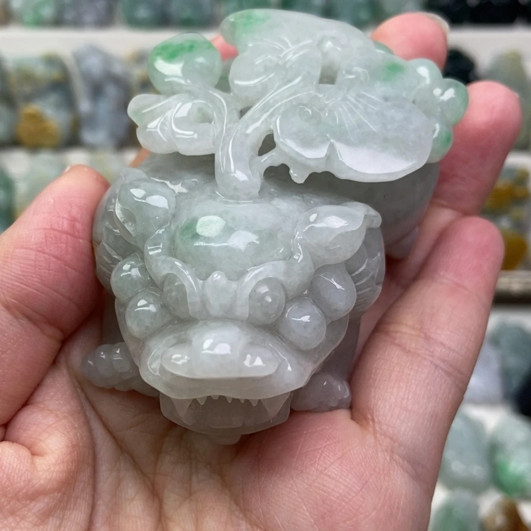 翡翠吊坠(赠链)未镶嵌