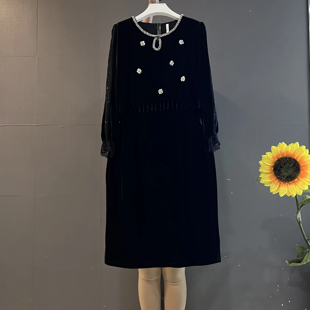 新款时尚法式赫本风高级感优雅显瘦气质重工丝绒连衣裙