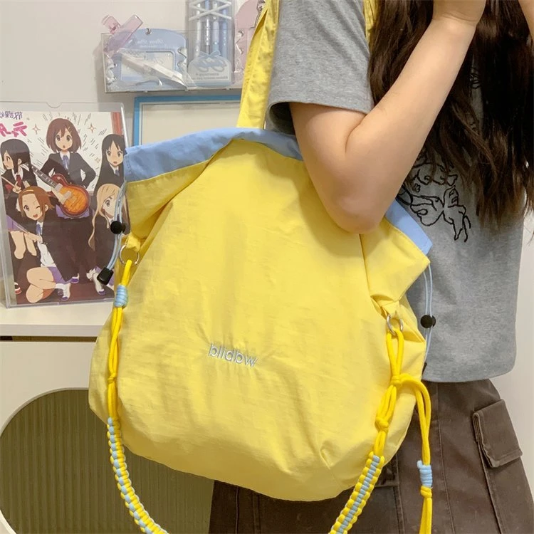 张张箱包直播编码C101-123单肩斜挎腋下多功能防水小包