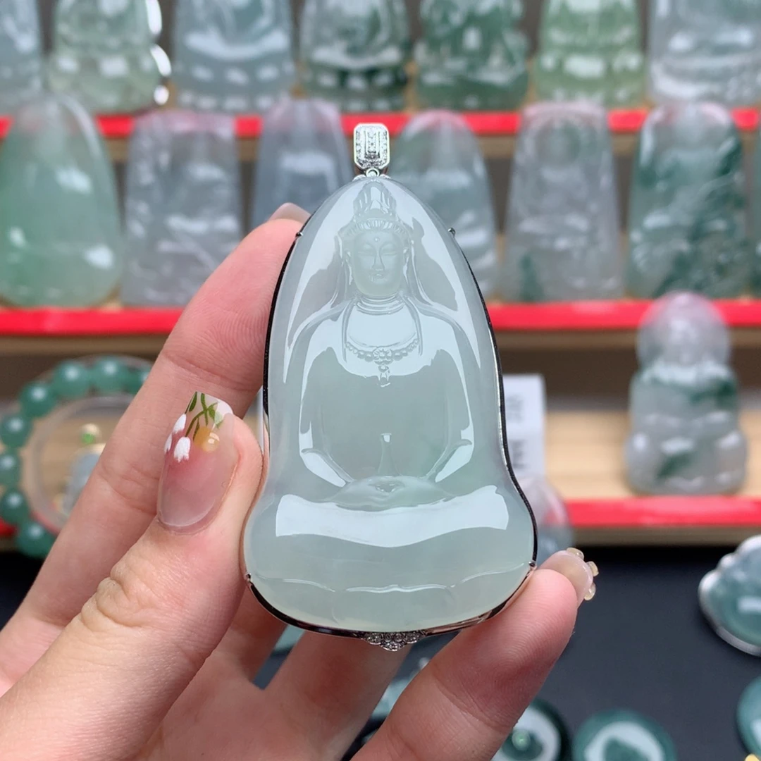 翡翠18K金镶嵌颈饰月**风素衣