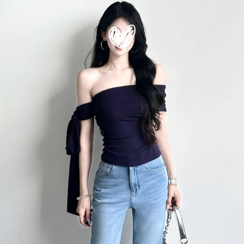 艺等2025气质洋气斜肩褶皱高级设计感新款修身显瘦纯欲减龄女上衣