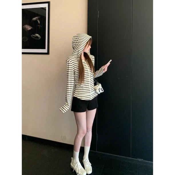 早秋ins长袖性感修身条纹女设计感连帽外套 Y3193