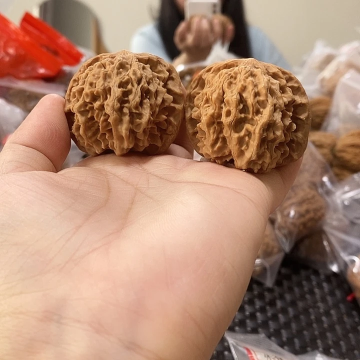 文玩核桃吊坠京八对42修