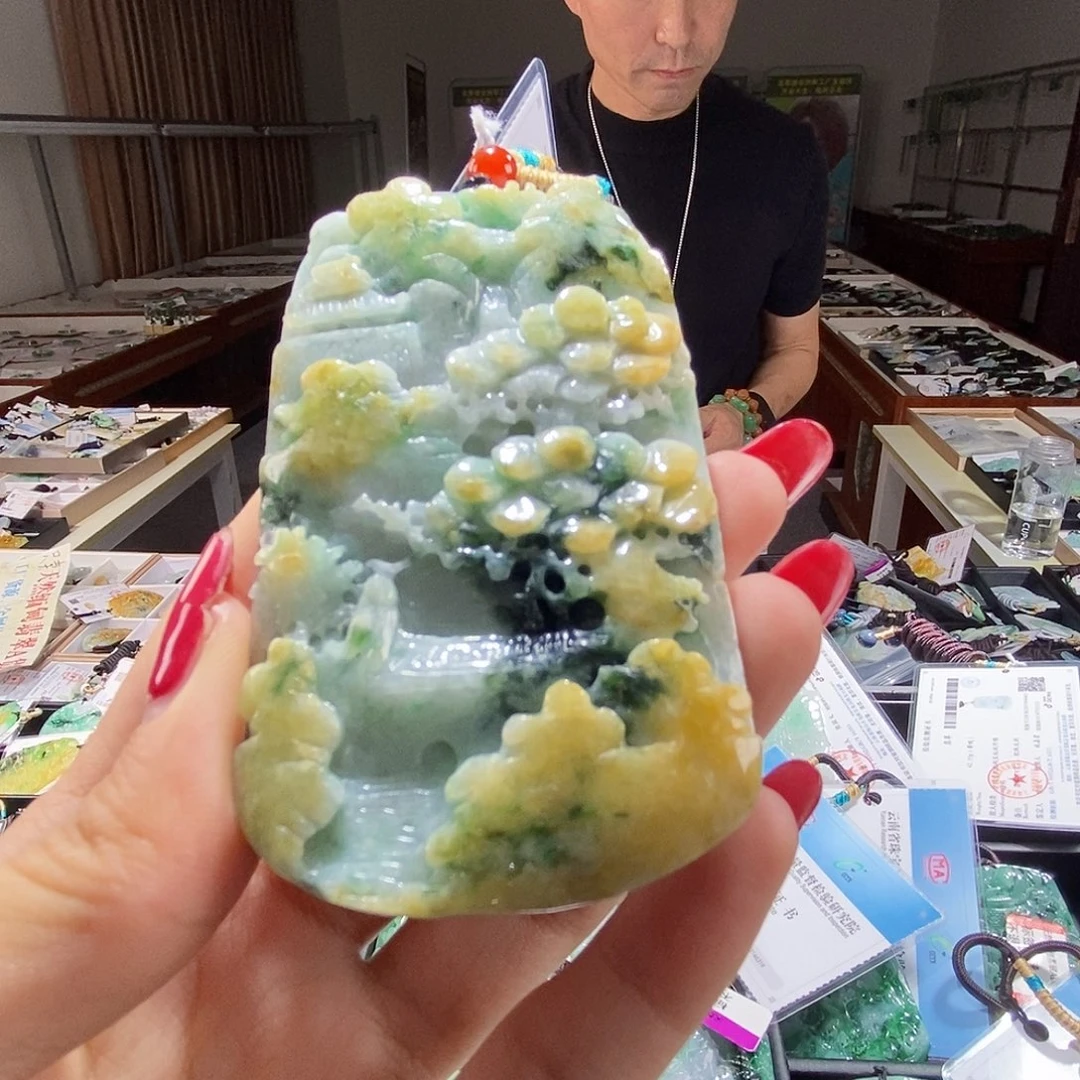 翡翠未镶嵌颈饰翡翠