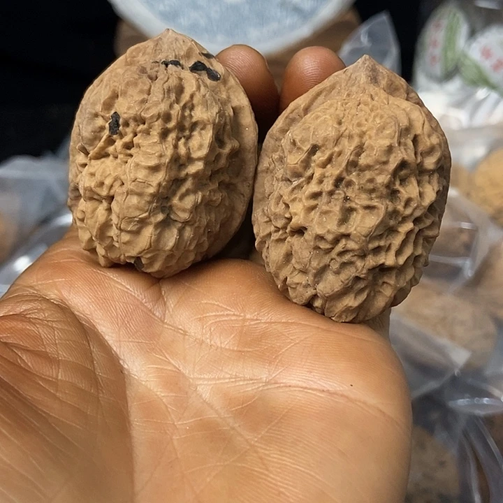 把件文玩核桃云南铁核桃基地55