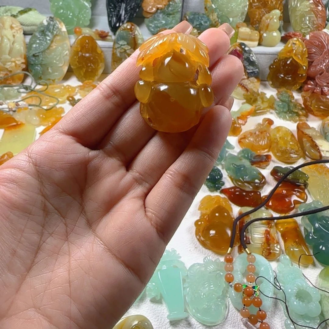 蛇纹石玉颈饰未镶嵌凝*多样性发货