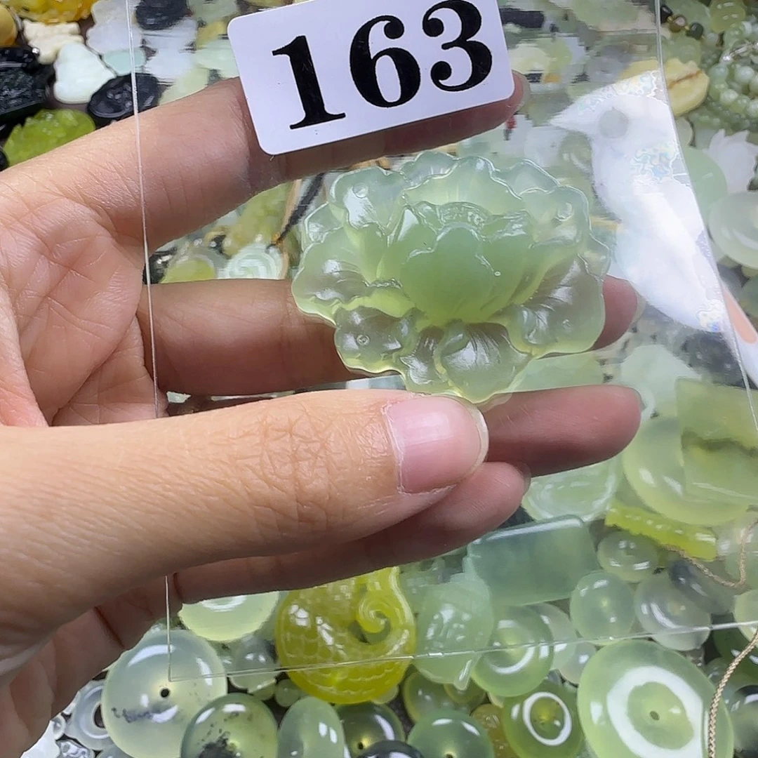 蛇纹石玉未镶嵌岫玉吊坠