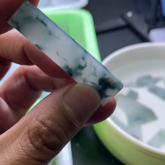 定制翡翠未镶嵌翡翠