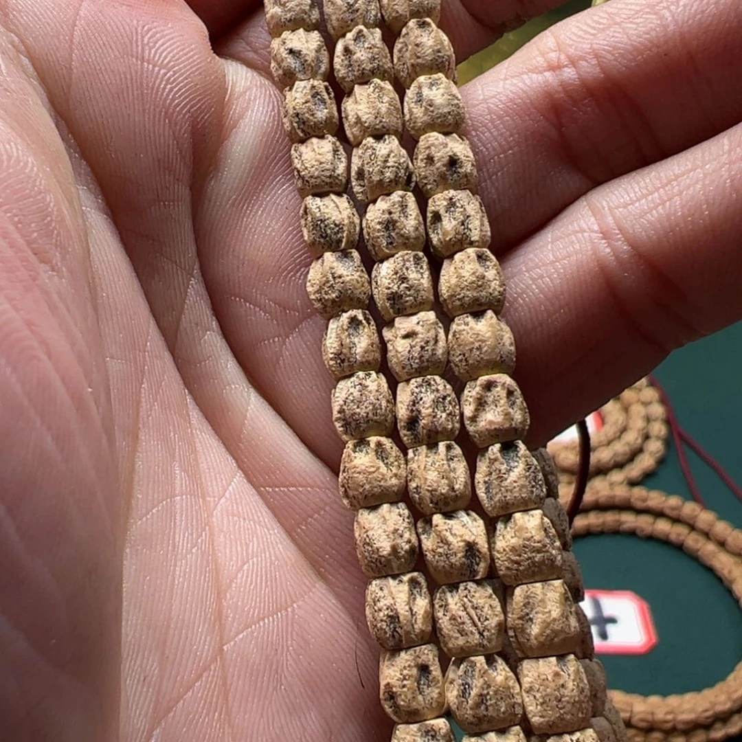 柏香籽/百香籽吊坠A1