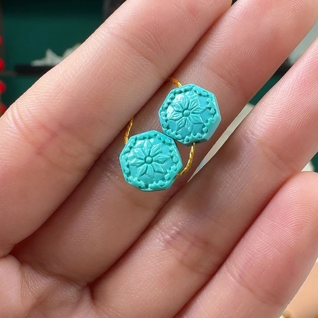 绿松石未镶嵌挂件