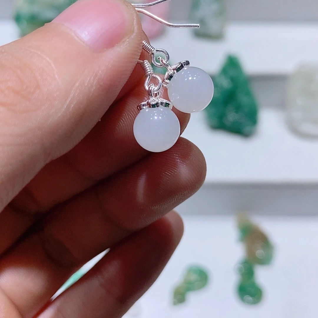 独山玉未镶嵌吊坠