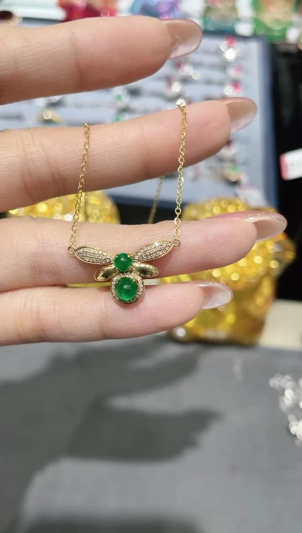 18K金镶嵌祖母绿项链小蜜蜂款