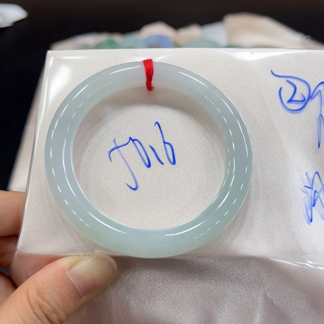 【闪购商品】翡翠手镯未镶嵌手镯