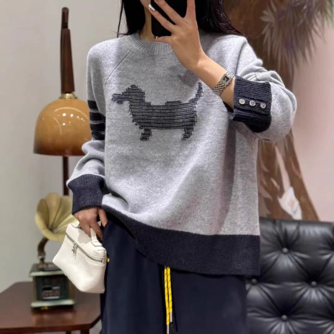 052【简约慵懒】纯羊毛休闲刺绣小狗套头拼色毛衣女减龄提花针织衫