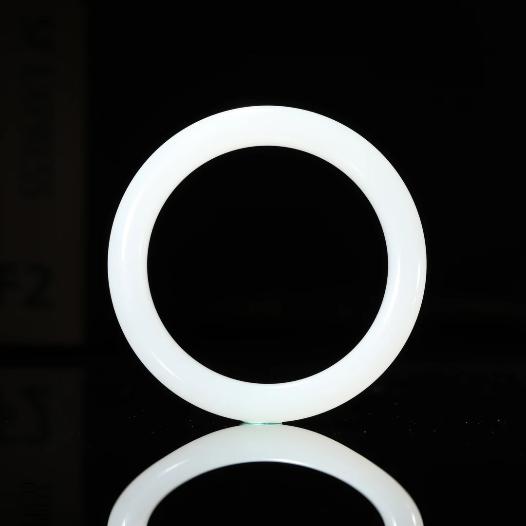 lot39和田玉手镯MW269