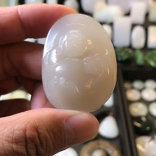 和田玉未镶嵌颈饰