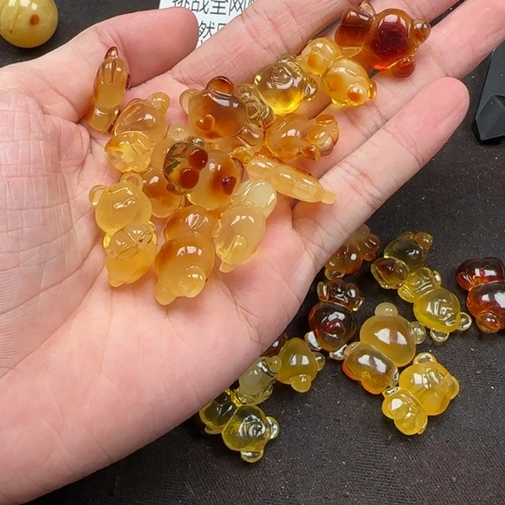 蜜蜡未镶嵌裸石小熊随机发