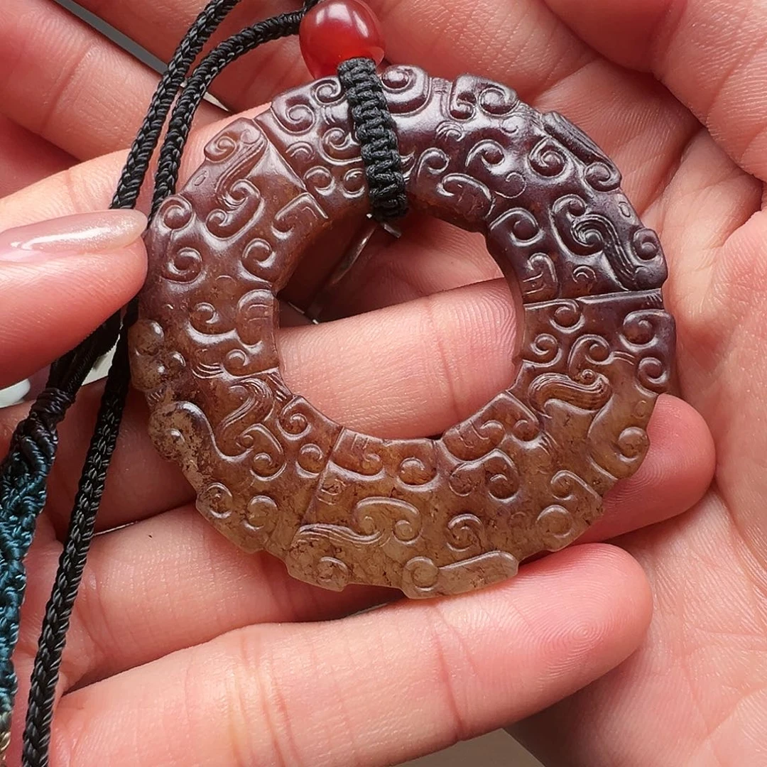 和田玉颈饰未镶嵌不**年