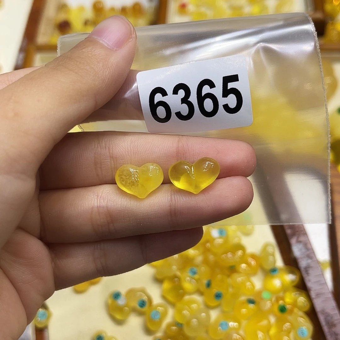 琥珀未镶嵌珠宝奇石