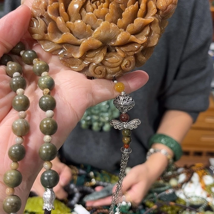 未镶嵌岫玉毛衣链