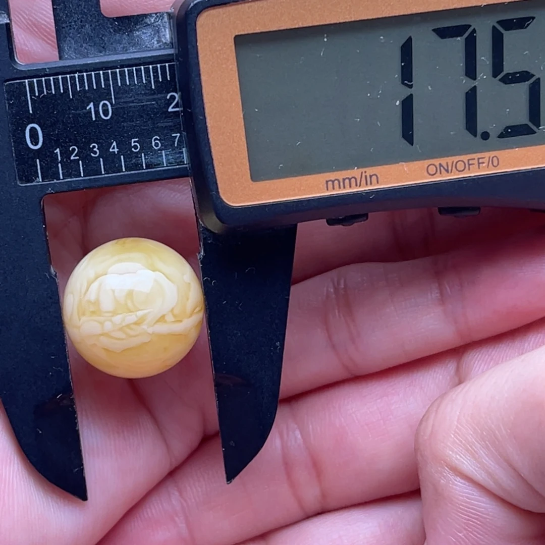 琥珀未镶嵌裸石蜜蜡圆珠笑