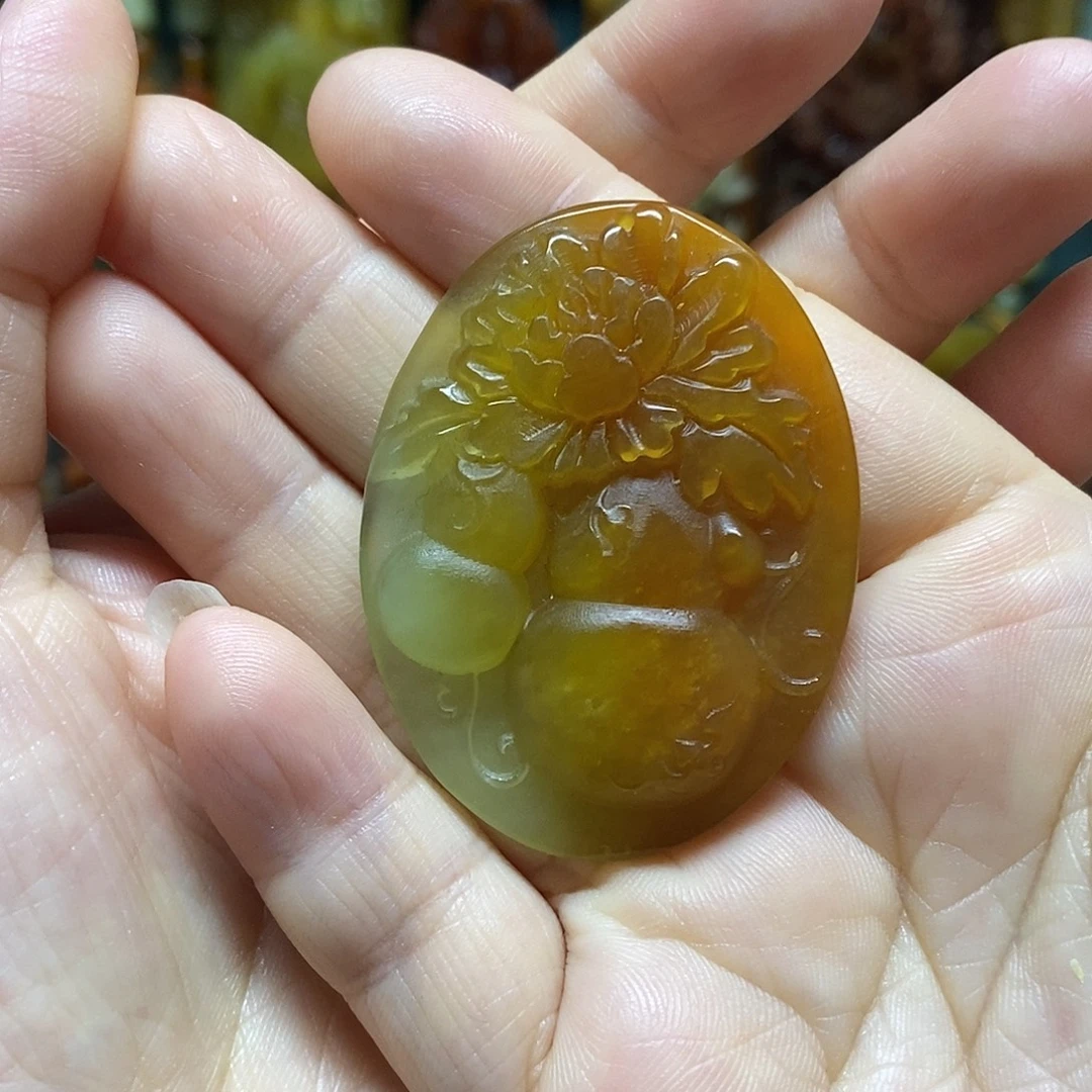 岫玉未镶嵌吊坠(赠链)