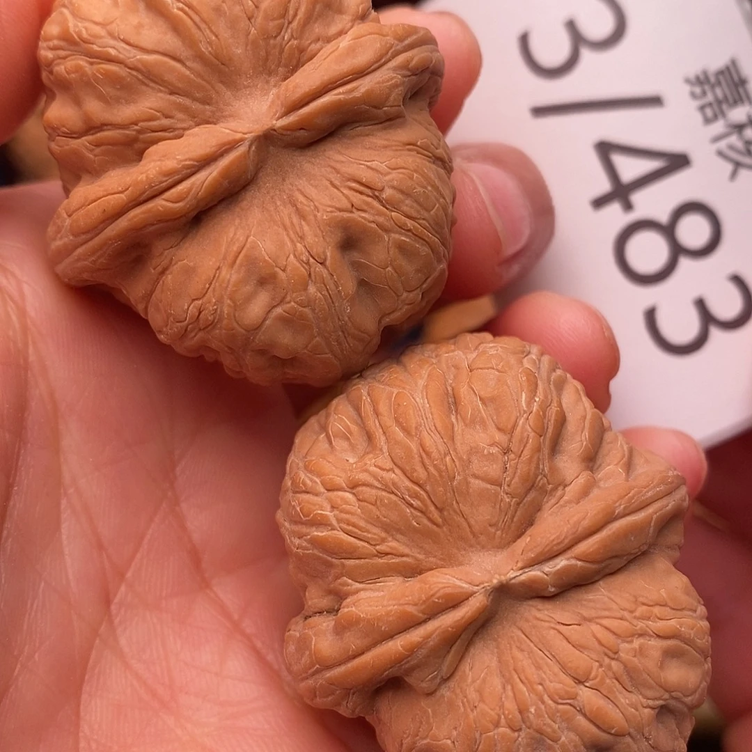 文玩核桃把件42元宝