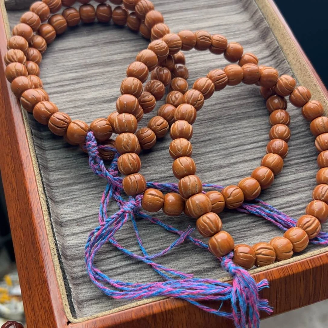 桃核手串///////////2