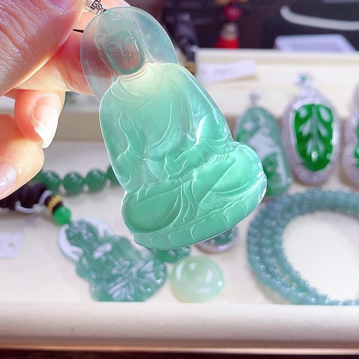 翡翠颈饰18K金镶嵌天然