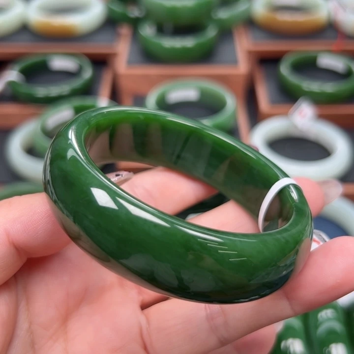 未镶嵌手镯和田玉（碧玉）5859圈口