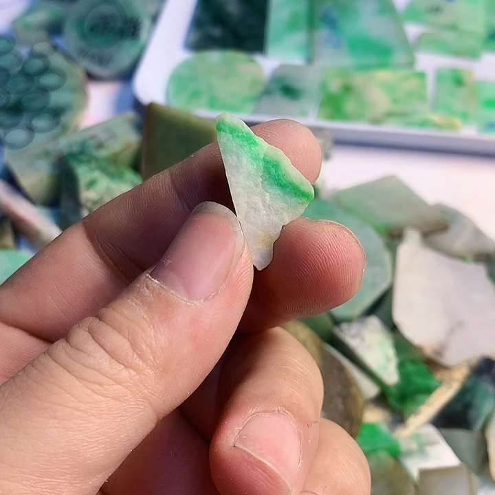翡翠散珠天然翡翠A货挂件