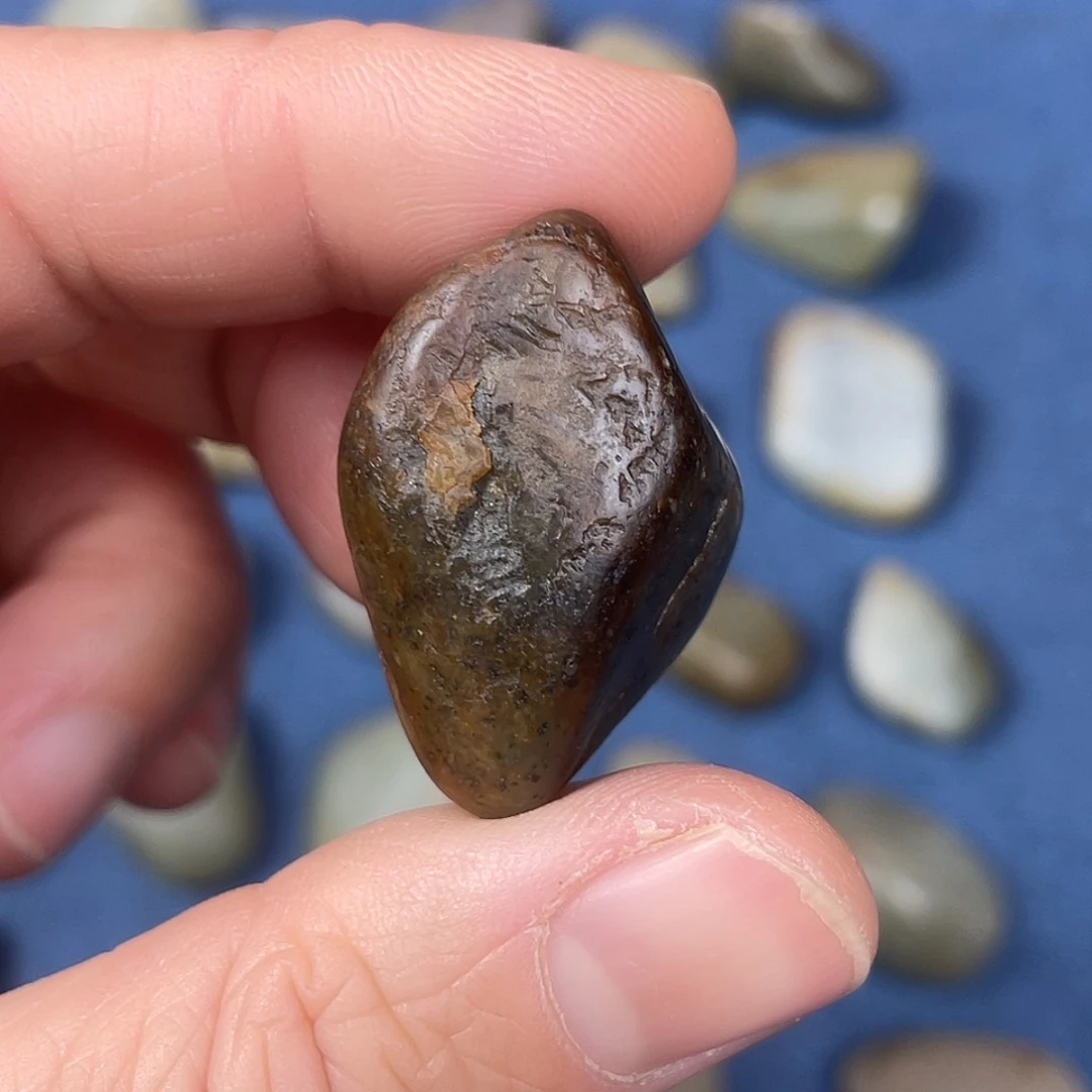 和田玉（糖玉）珠宝奇石未镶嵌哎**～