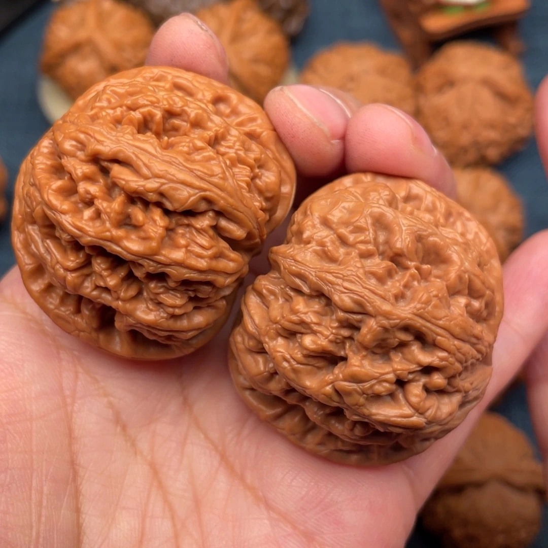 文玩核桃把件44毕业寿桃头球筋全品