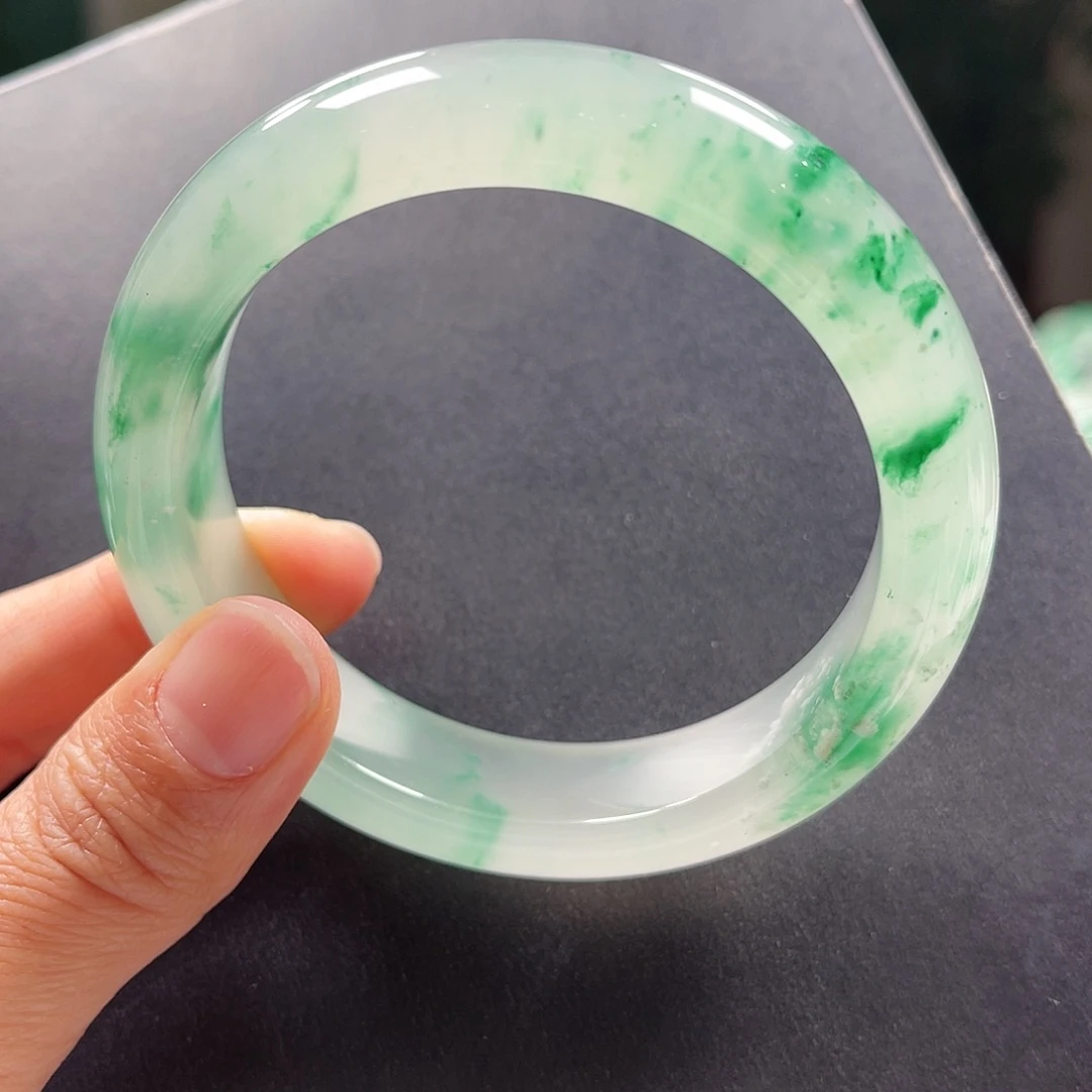 石英质玉未镶嵌手镯