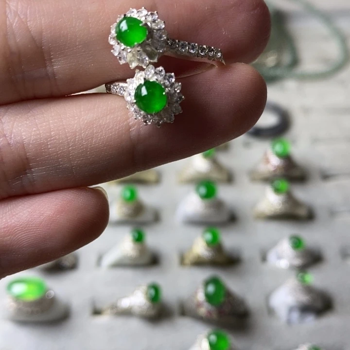 翡翠未镶嵌挂件翡翠冰种