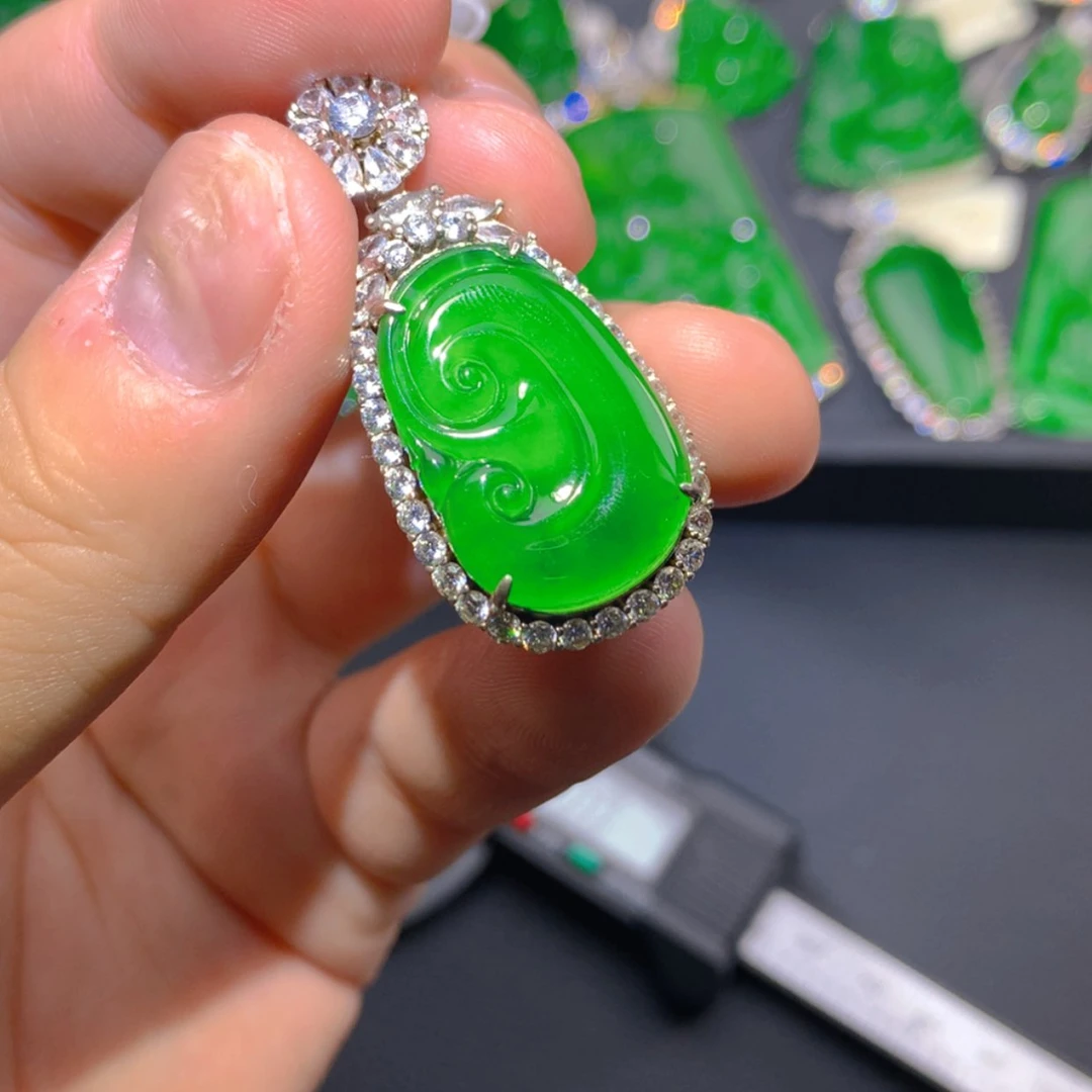 【闪购商品】翡翠颈饰银S925镶嵌111111111