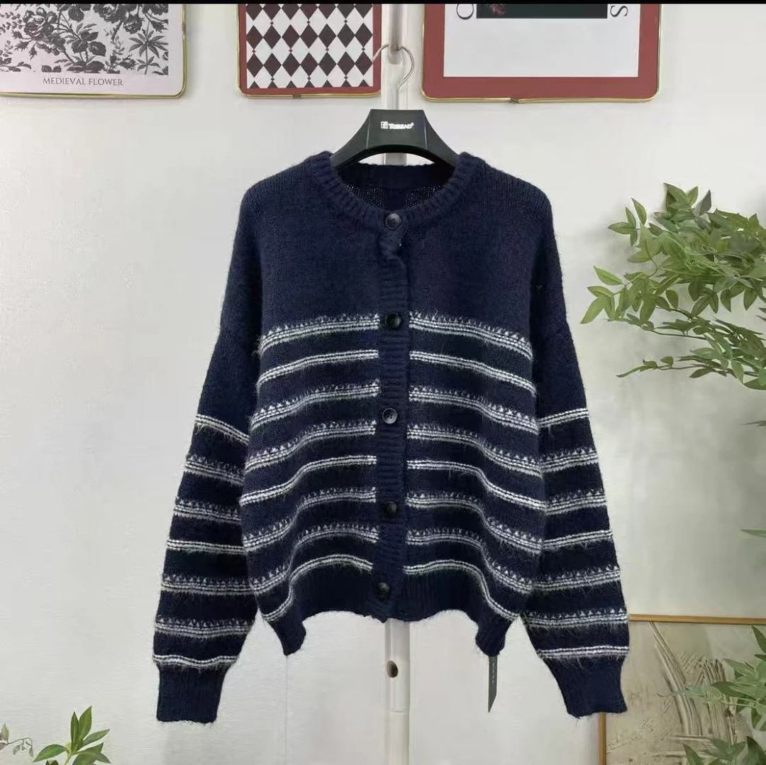 【鑫绒毛衣】针织条纹开衫F042