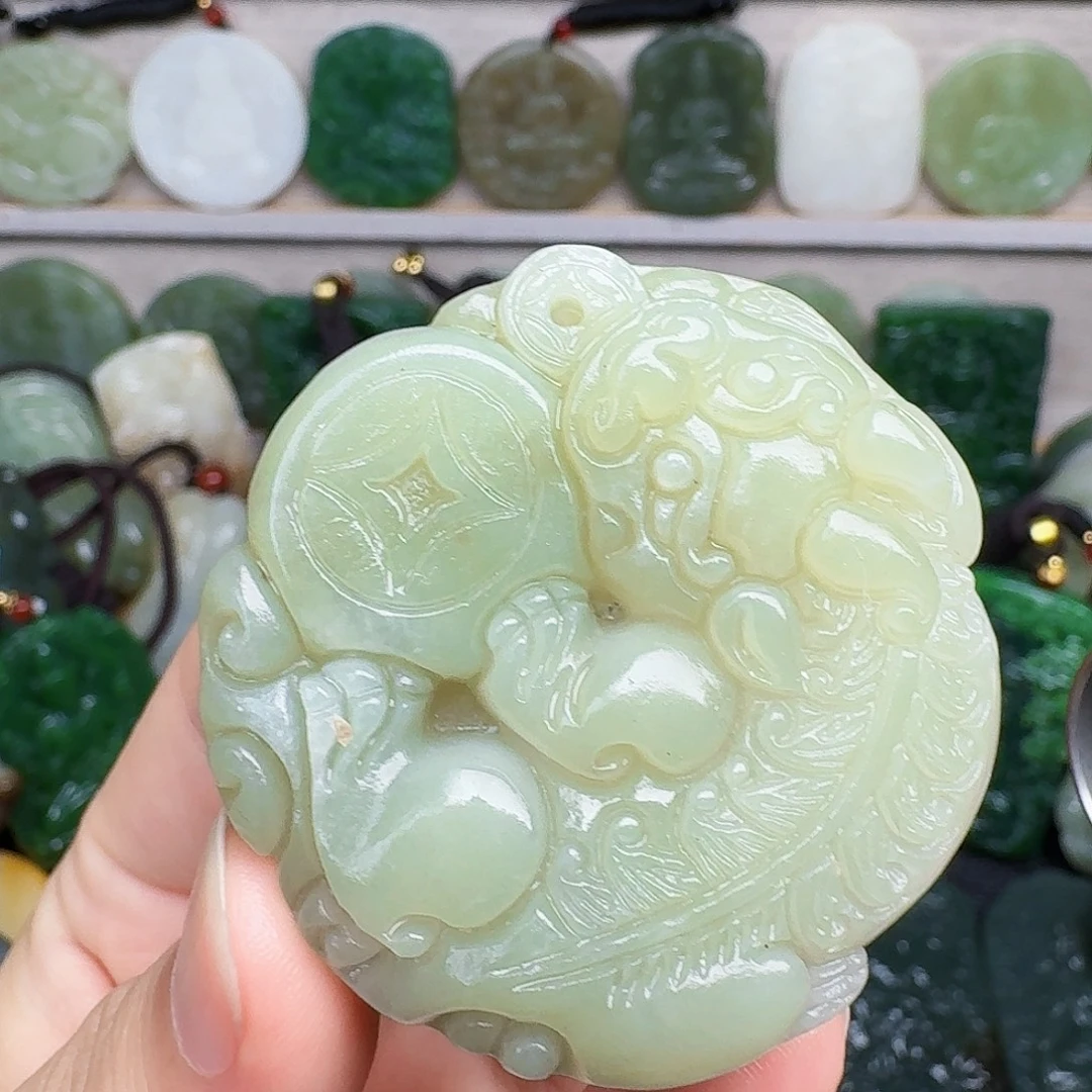 颈饰未镶嵌和田玉