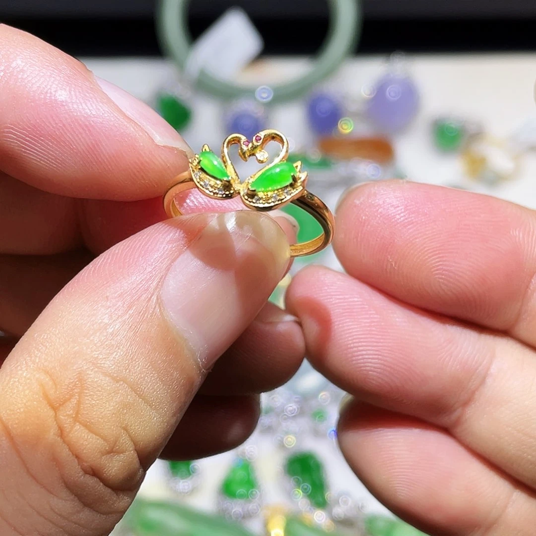 翡翠18K金镶嵌吊坠(不含链)回流