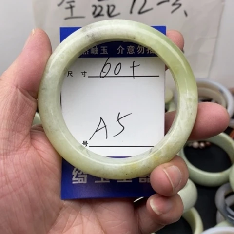 未镶嵌蛇纹石玉手镯