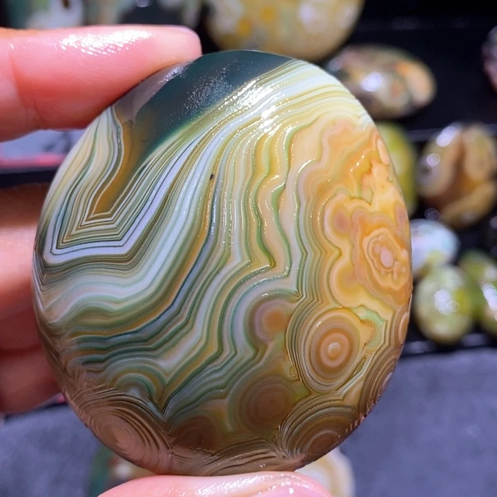玛瑙/玉髓玛瑙吊坠未镶嵌