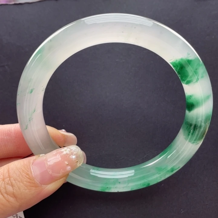 未镶嵌手镯石英质玉