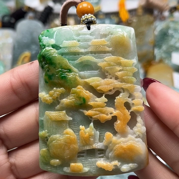 翡翠未镶嵌颈饰山水牌