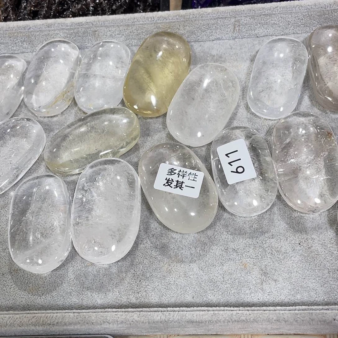 水晶摆件…..未镶嵌一个