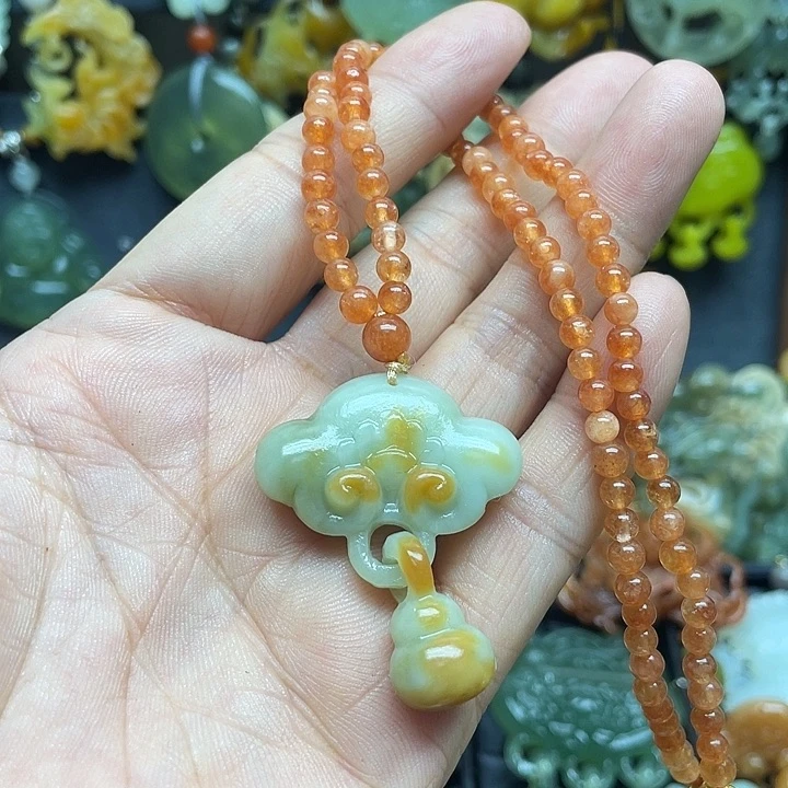 未镶嵌蛇纹石玉颈饰