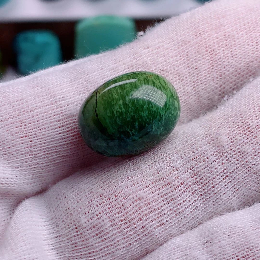 花***阴绿松石未镶嵌珠宝奇石